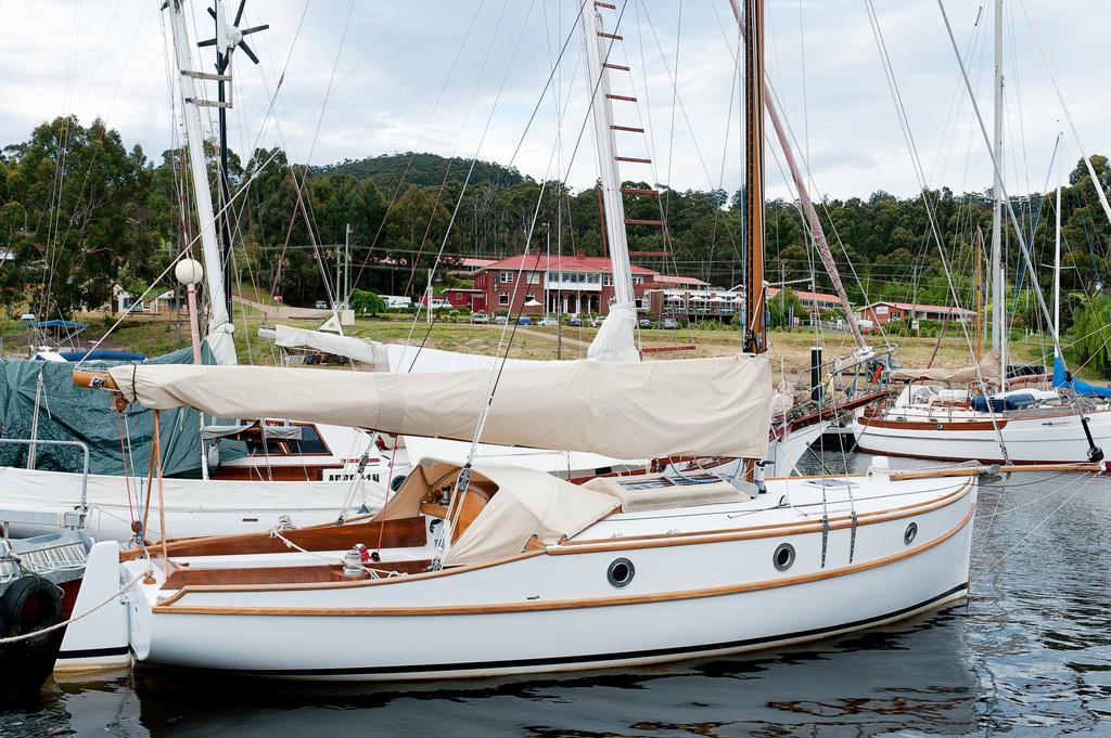 Kermandie Hotel Port Huon الغرفة الصورة